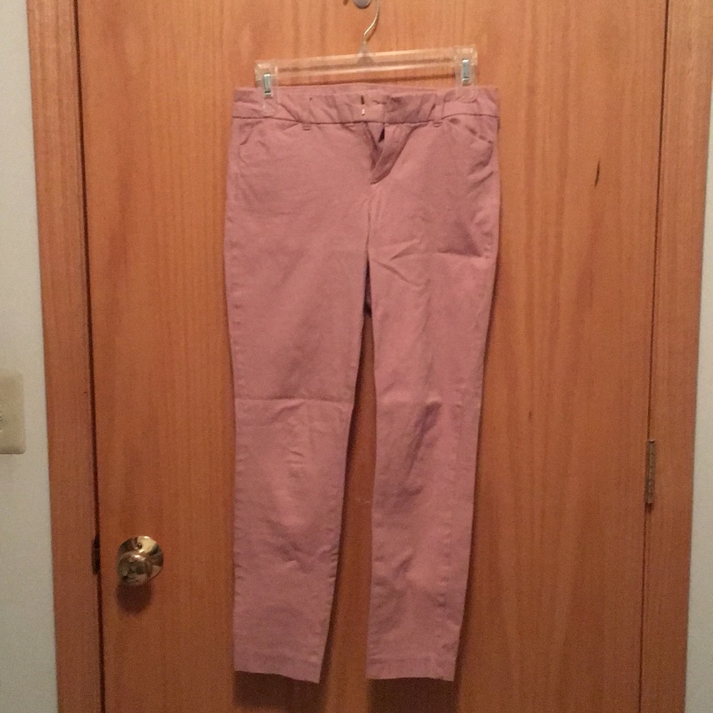 Old Navy dusty rose/pink pixie cropped pants